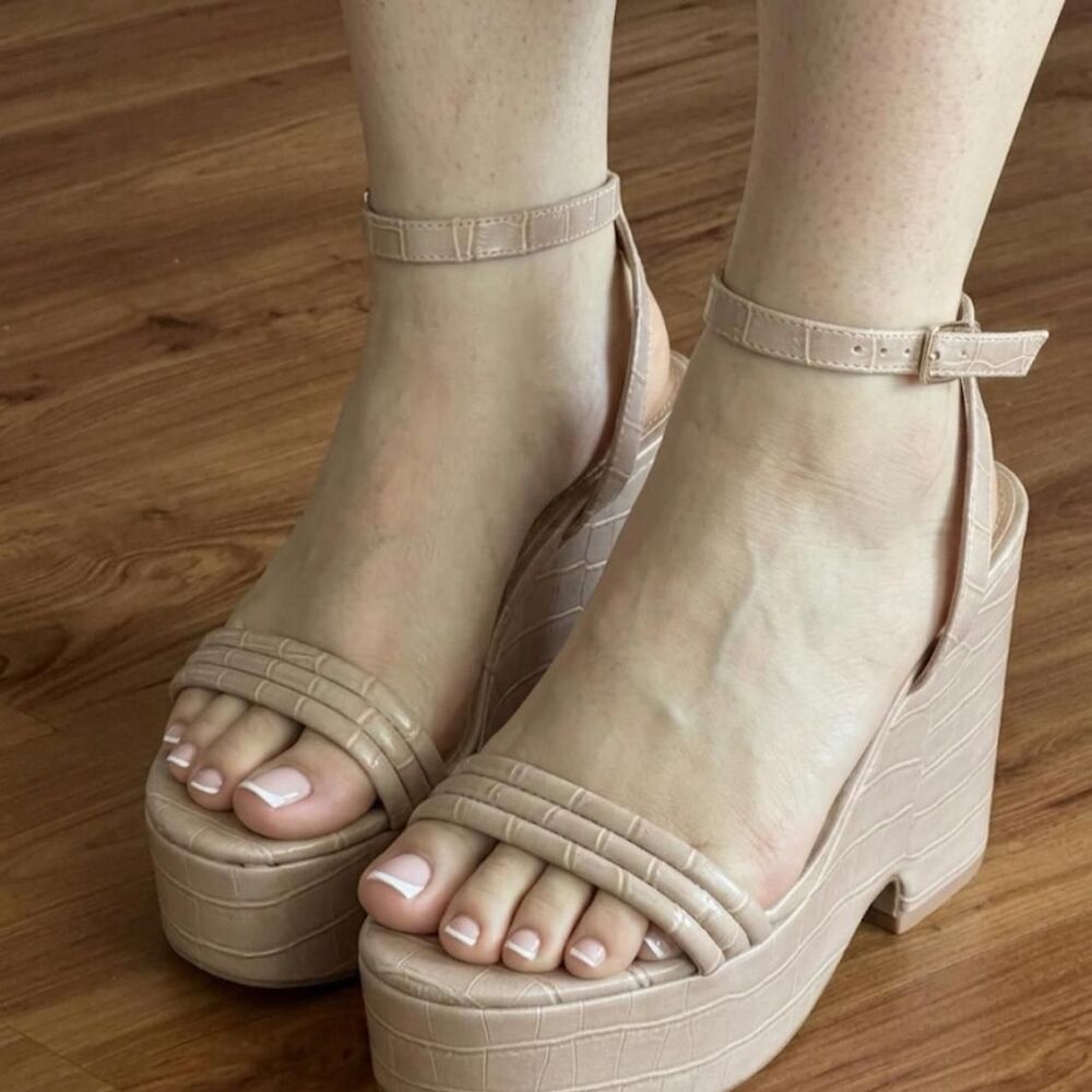 Lulus Women's Tan and Cream Sandals